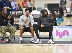 球天下体育娱乐官网- Uzi在快船比赛中出色防守杜兰特与50激战DWG分钟，现场解说直呼：风云突变西汉姆加时末段防线松动