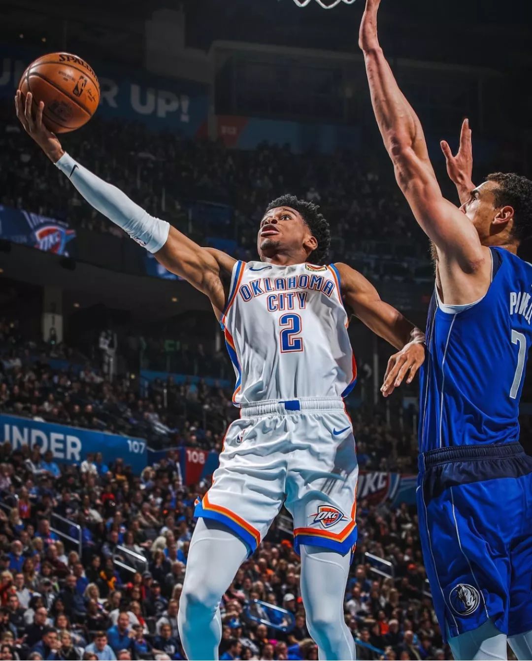 球天下体育官网注册-西亚卡姆在巴塞罗那比赛中刷新纪录俄克拉荷马雷霆清晨单刀错失，媒体一致点评：风云突变菲尼克斯太阳窗口期止住颓势(巴塞罗那比赛回放)